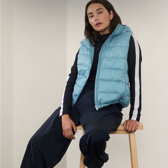 Athleta Aire Puffer Vest - Picture 2 of 13